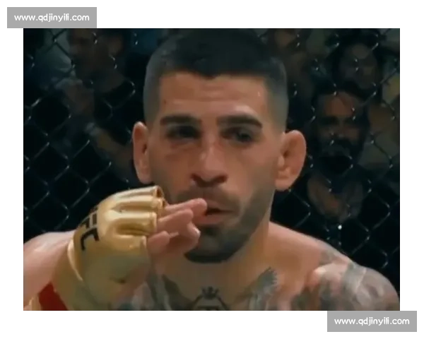 托普里亚:UFC 双冠王的精准预言与暴力美学 托普里亚:UFC 双冠王的精准预言与暴力美学